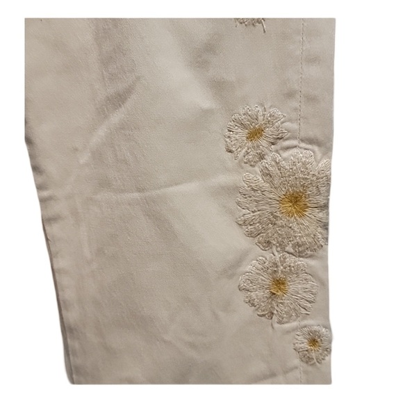 Driftwood Embroidered Chino Floral Straight Leg Pants NWT Size M - Picture 3 of 9